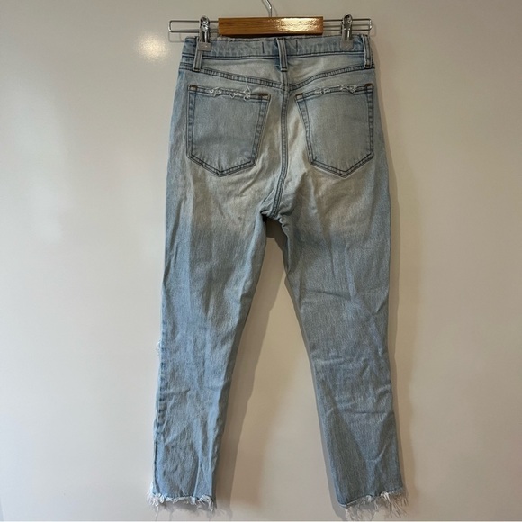 Abercrombie & Fitch High Rise Mom Jean Destroyed Ripped Frayed Hem - Picture 4 of 13